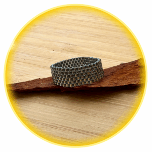 056 lesklý šedý