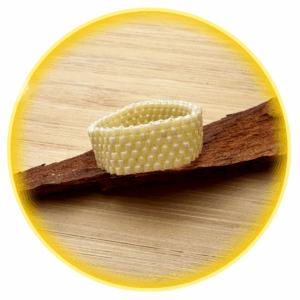 062 – perleťově žlutý