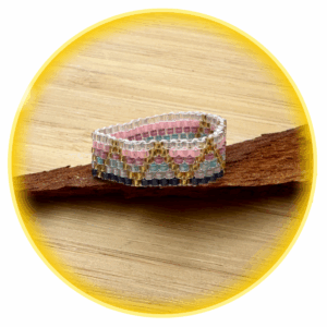 068 fialovo růžové linky se zlatou