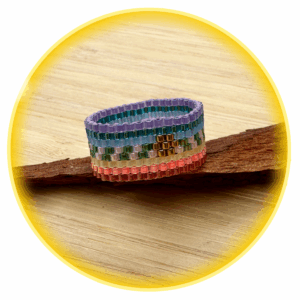 078 čakrový se zlatou kytičkou