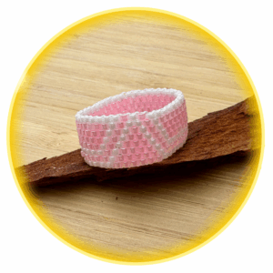 085 světlerůžový s perleťovými linkami