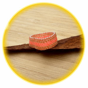 087 oranžové linky se zvýrazňovačem